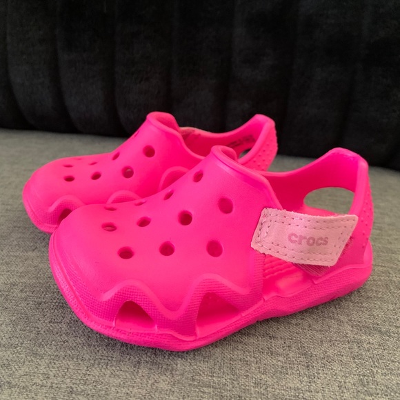 CROCS Other - Pink Crocs for Baby